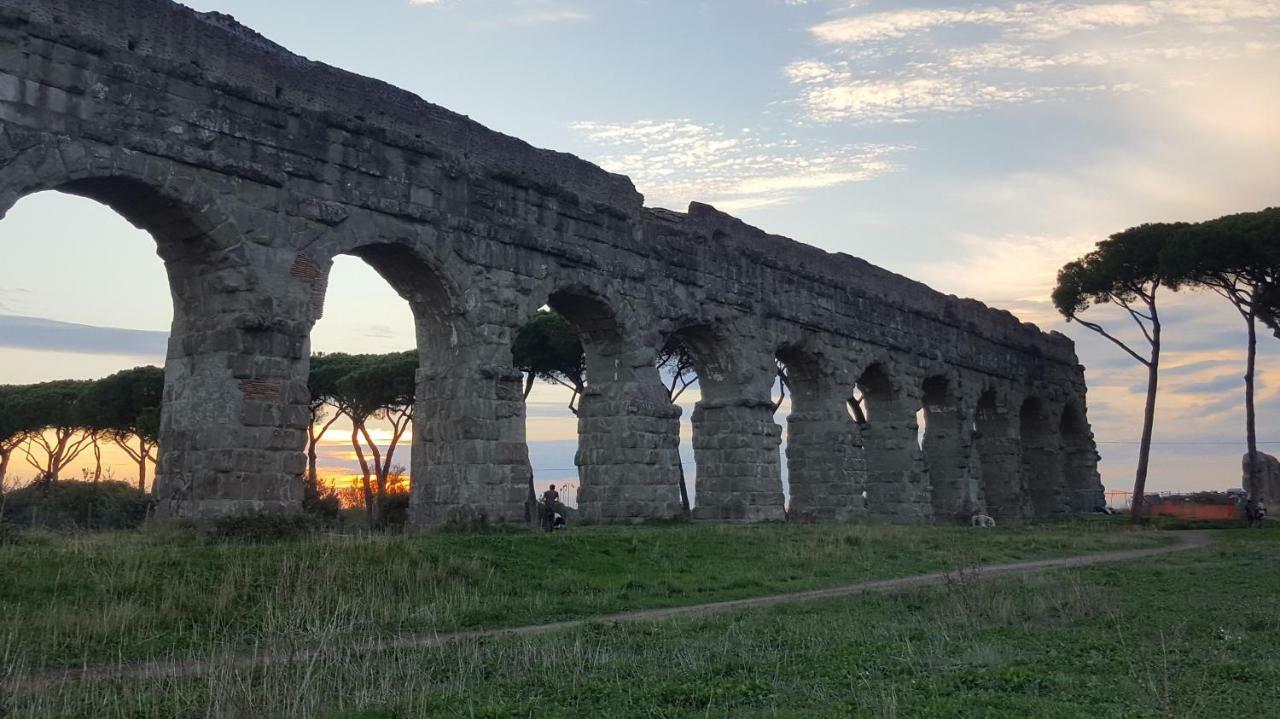 Casa Paestum. Your Wonderful Garden In ローマ エクステリア 写真